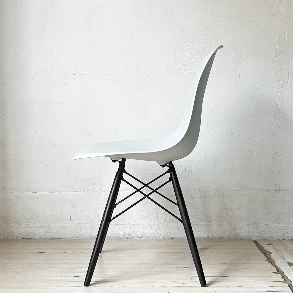 ハーマンミラー HermanMiller サイドシェルチェア ドゥエルレッグ DSW アルパイン × エボニー ポリプロピレン製 イームズ ミッドセンチュリー ★