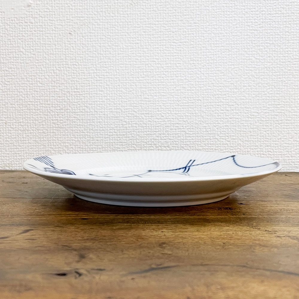 ロイヤルコペンハーゲン ROYAL COPENHAGEN ブルーフルーテッド メガ プレート 22cm 北欧食器 定価￥14,300- ◎