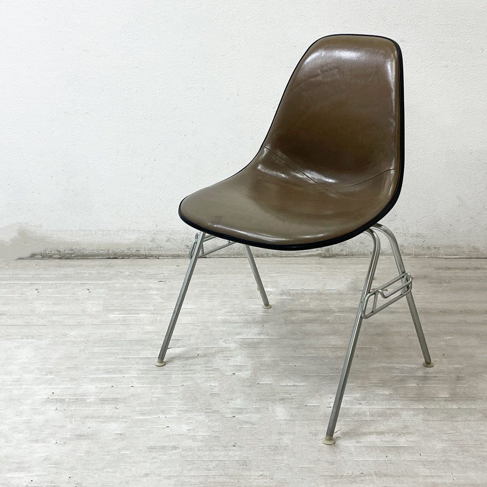 ハーマンミラー Herman Miller モダンファニチャーセールス ビンテージ サイドシェルチェア 3rd FRP アプホルスター レザー スタッキングベース イームズ ●