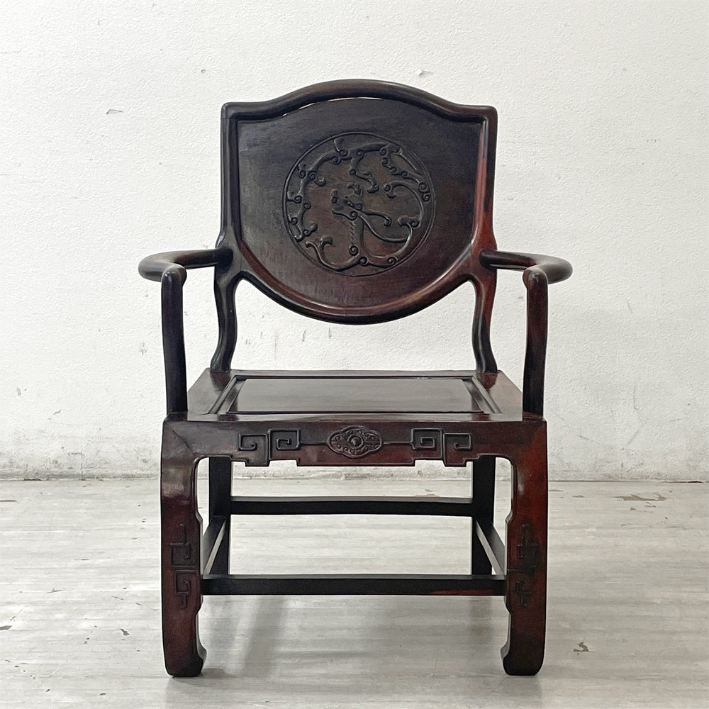 唐木家具 無垢材 龍紋彫刻 肘付き椅子 アームチェア 中国家具 伝統工芸 飾り彫り B●