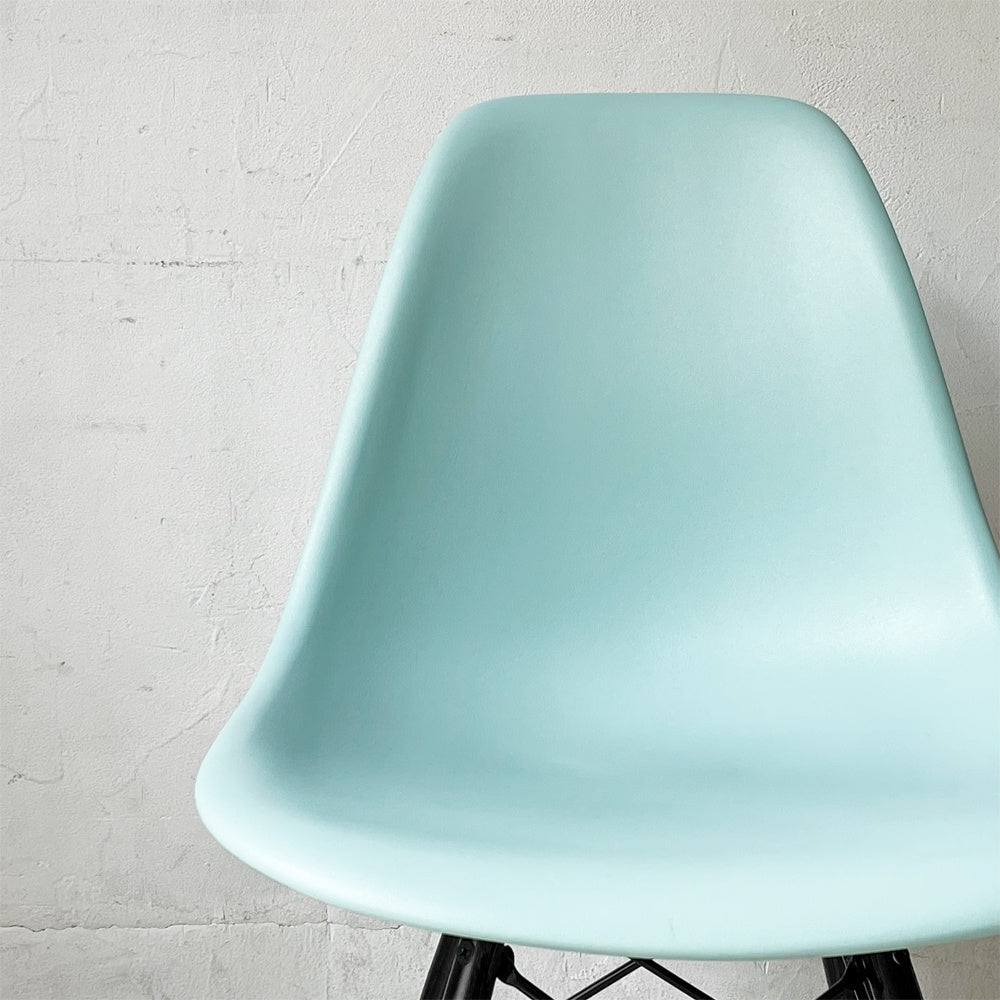 ハーマンミラー HermanMiller サイドシェルチェア ドゥエルレッグ DSW アクアスカイ × エボニー ポリプロピレン製 イームズ ミッドセンチュリー ★