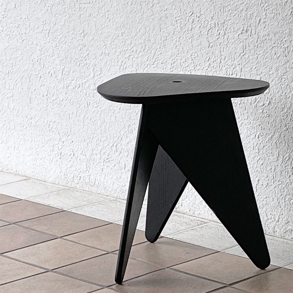 ボーコンセプト BoConcept トライアングル型 サイドテーブル スツール ブラック 木製 ヘンリック・ペダーセン Henrik Pedersen 365° north 北欧 デンマーク ◇