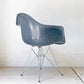 ハーマンミラー Herman Miller アームシェルチェア 現行FRP製 ネイビー エッフェルベース C&R イームズ ミッドセンチュリー ★