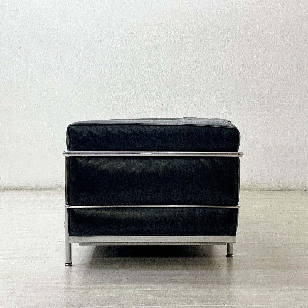 カッシーナ Cassina LC3 グラン コンフォール 2Pソファ 2シーター レザー 本革 ル・コルビュジェ MoMA永久所蔵品 モダンデザイン 定価約￥1,870,000- ●