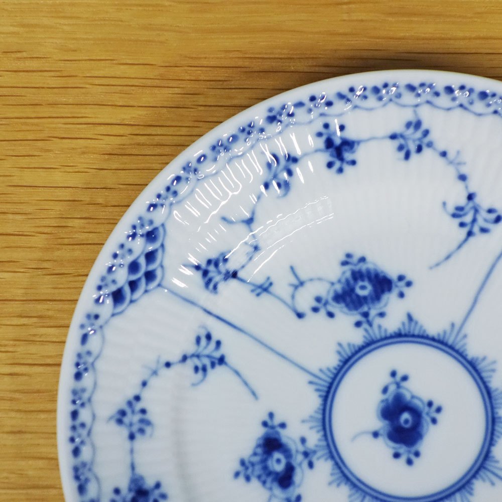 ロイヤルコペンハーゲン ROYAL COPENHAGEN ブルーフルーテッド ハーフレース プレート 17cm 北欧食器 C ◎