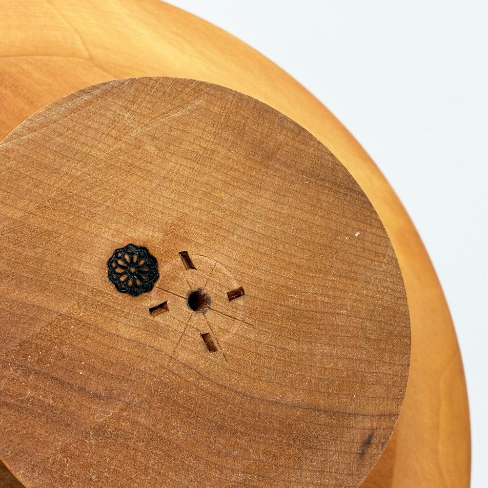 イッカ ICCA ろくろ脚のケーキスタンド Cake Stand Φ24cm 桜材 テーブルウェア 収納袋付き ●