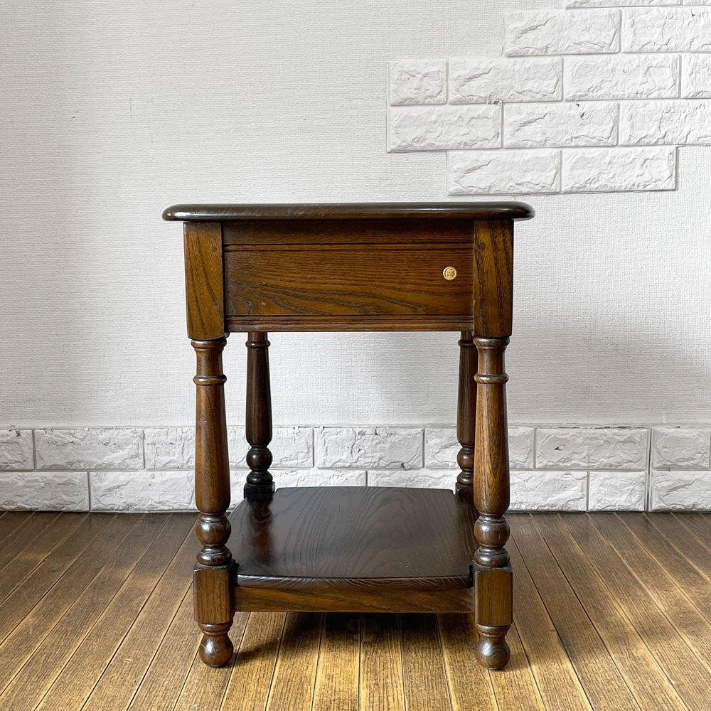 アーコール Ercol オールドコロニアル サイドテーブル ナイトテーブル  エルム材 ブラウン UK 英国家具 イギリス ◎