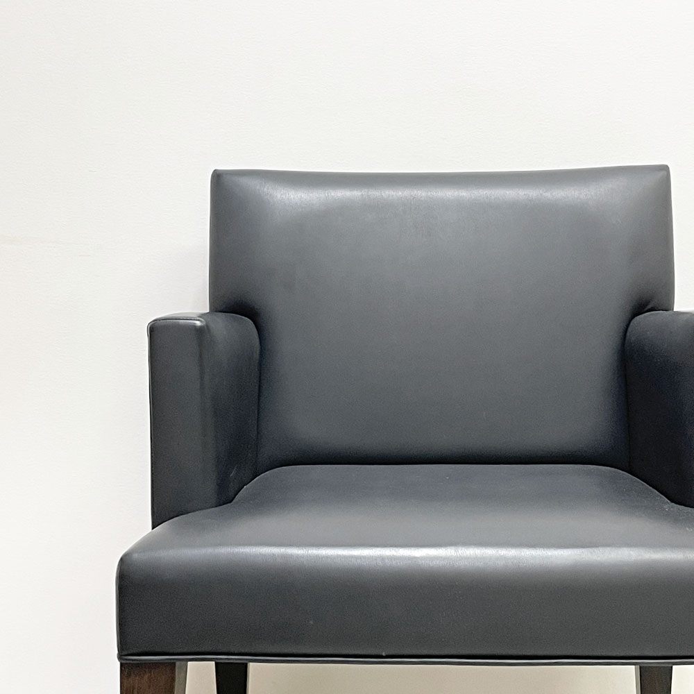コンプレックス COMPLEX チェアマン アームチェア Chairman Armchair ブラック PVCレザー モダンデザイン シンプル B ●