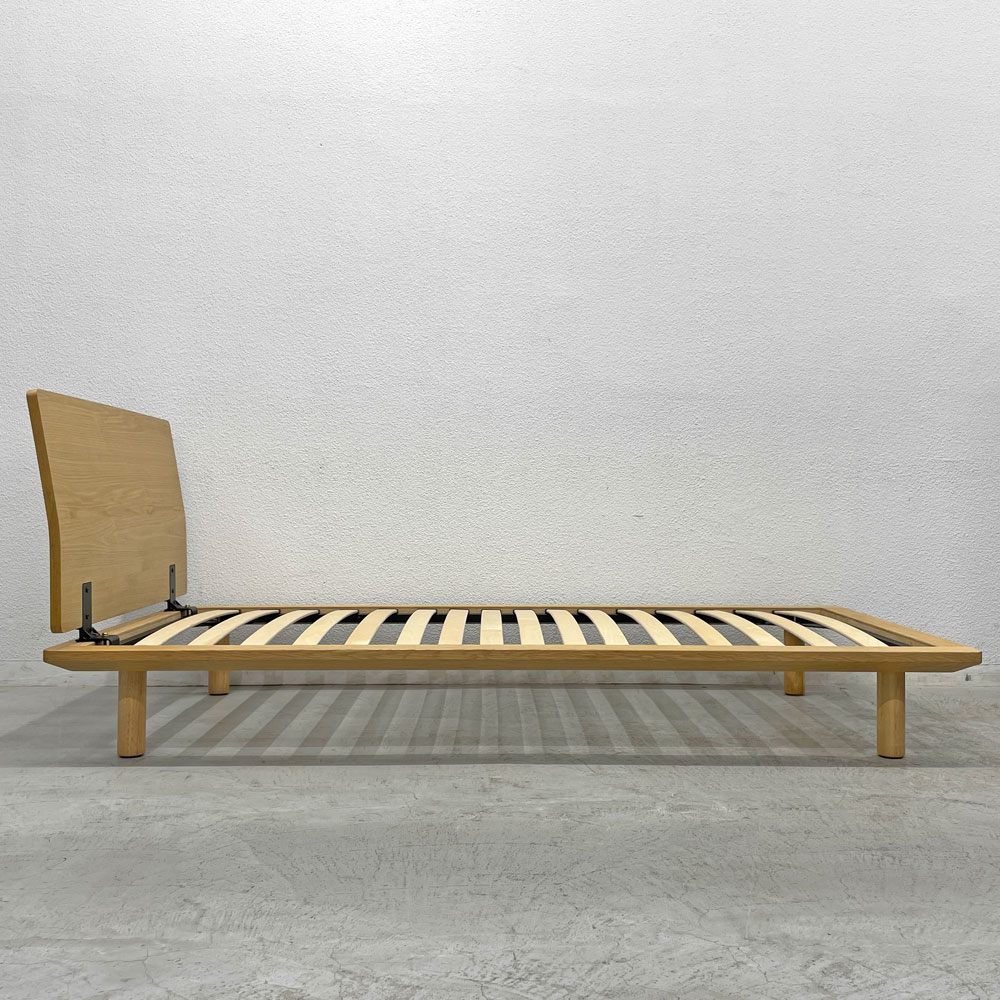 無印良品 MUJI 木製ベッドフレーム スモールサイズ オーク材突板 ヘッドボード付き ナチュラルカラー 〓