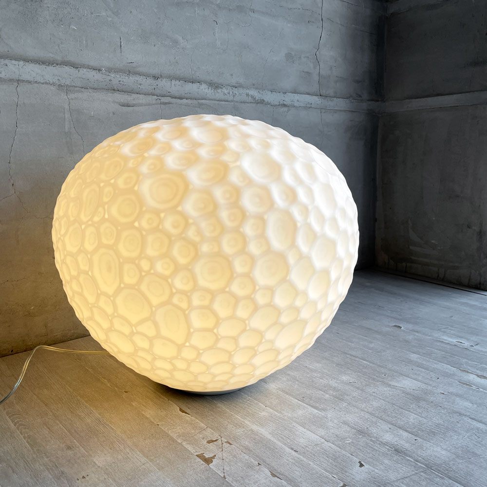 アルテミデ Artemide メテオライト Meteorite 48 tavolo LED フロアライト テーブルライト ガラスシェード 間接照明 ピオ & ティト・トッソ 展示品 参考定価 209,000円 ♪
