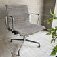 ハーマンミラー Herman Miller ビンテージ アルミナムグループ マネジメントチェア デスクチェア マハラム生地 ジラード Facets張り 固定脚 4本脚 イームズ ミッドセンチュリー♪