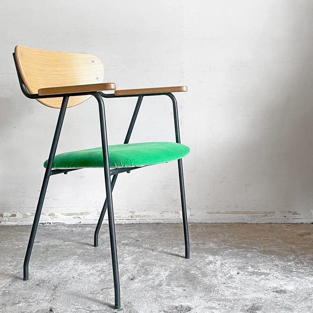 イデー IDEE ジャンゴ DJANGO ARM CHAIR アームチェア ダイニングチェア ファブリック座面 オーク材 スチールフレーム ■
