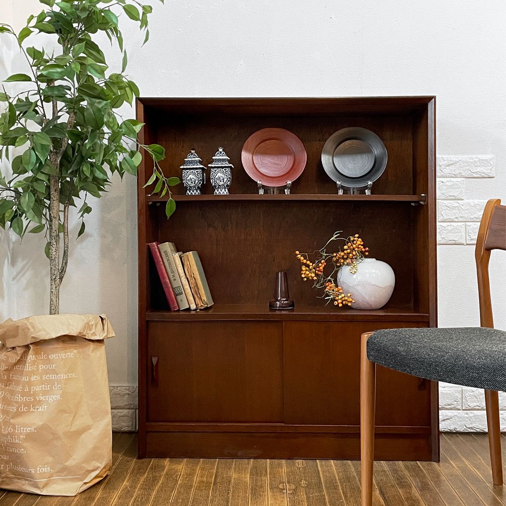 ハーバート E. ギブス HERBERT E. GIBBS FURNITURE チーク材キャビネット 飾り棚 本棚 ガラス欠品 UKビンテージ ◎
