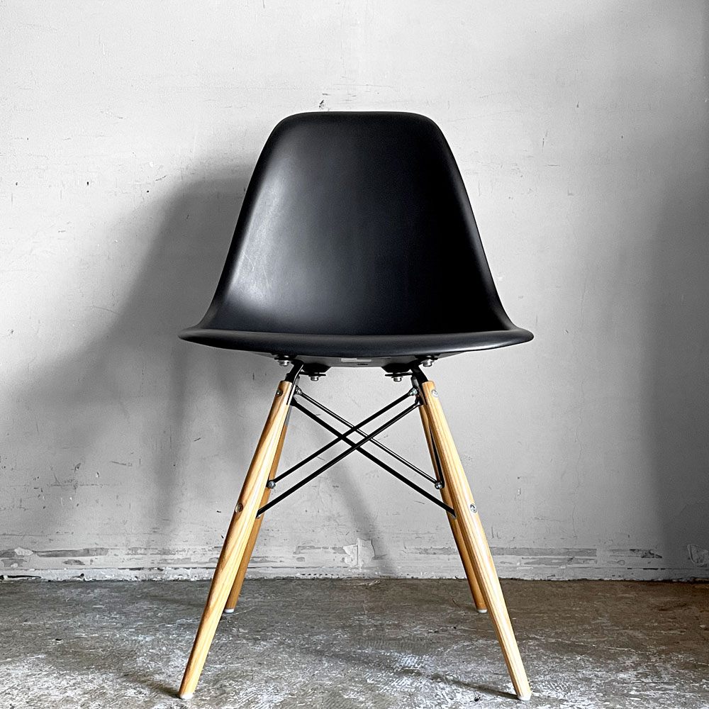 ハーマンミラー Herman Miller × ヴィトラ vitra サイドシェルチェア ブラック ポリプロピレン ダウェルベース C&R イームズ ミッドセンチュリー ■