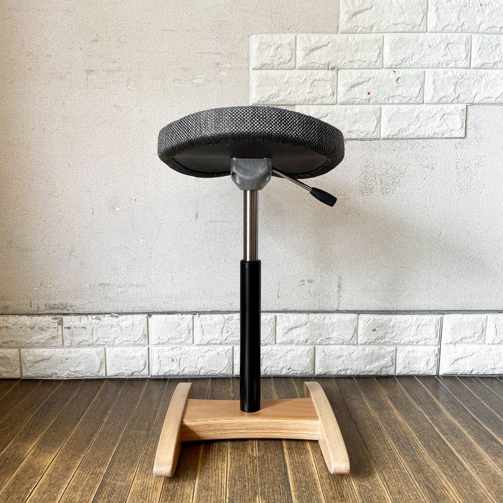 サカモトハウス Sakamoto house バランスシナジー balans Synergy 腰痛対策椅子 ラウンドシート ファブリック 織柄グレー ブナ材 高さ調整 メーカー再生品 ◎