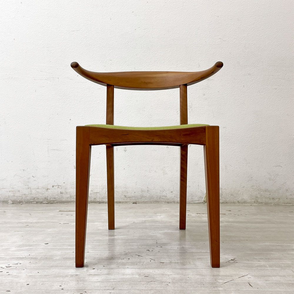 ウッドユーライクカンパニー WOOD YOU LIKE COMPANY アイチェア AI CHAIR アームチェア チェリー無垢材 ファブリック張替え済み ライトグリーン B ●