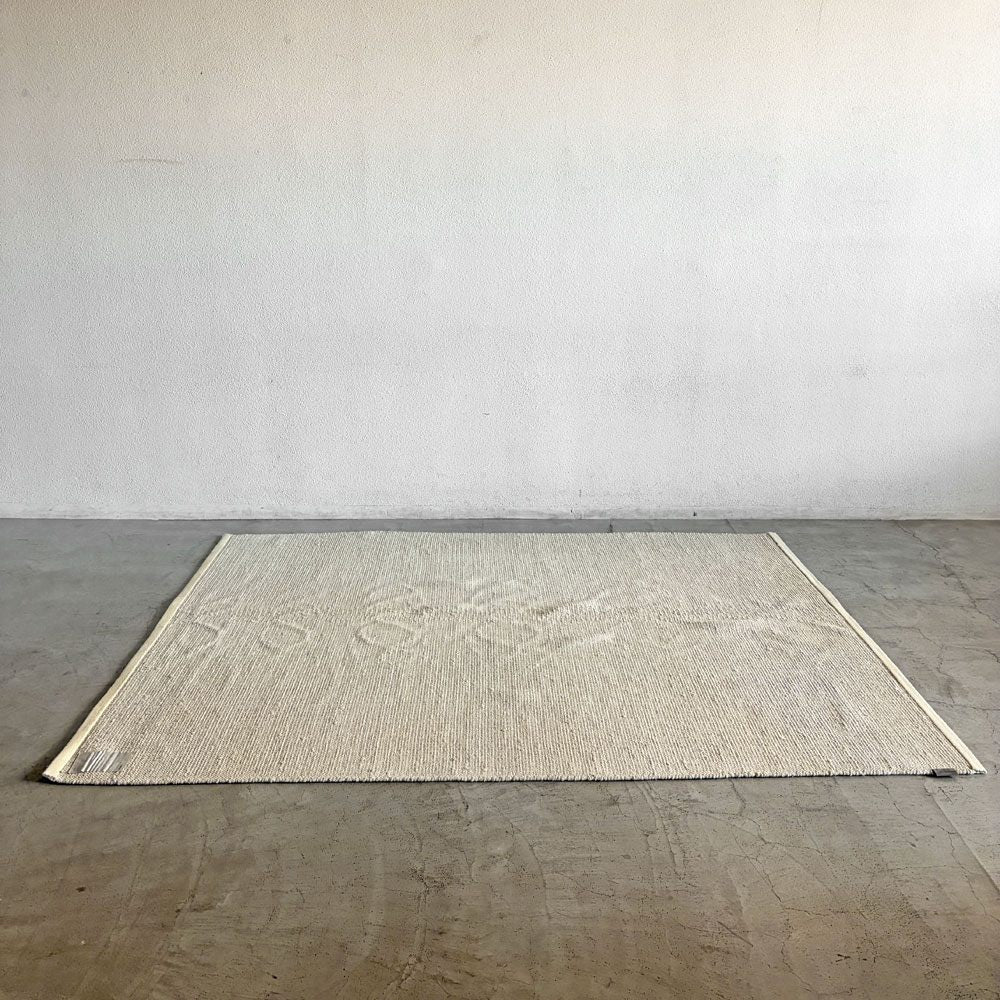 クヴァドラ Kvadrat キナサン Kinnasand アラム Aram2 ウールラグ 255×200cm オフホワイト系 平織り デンマーク 〓