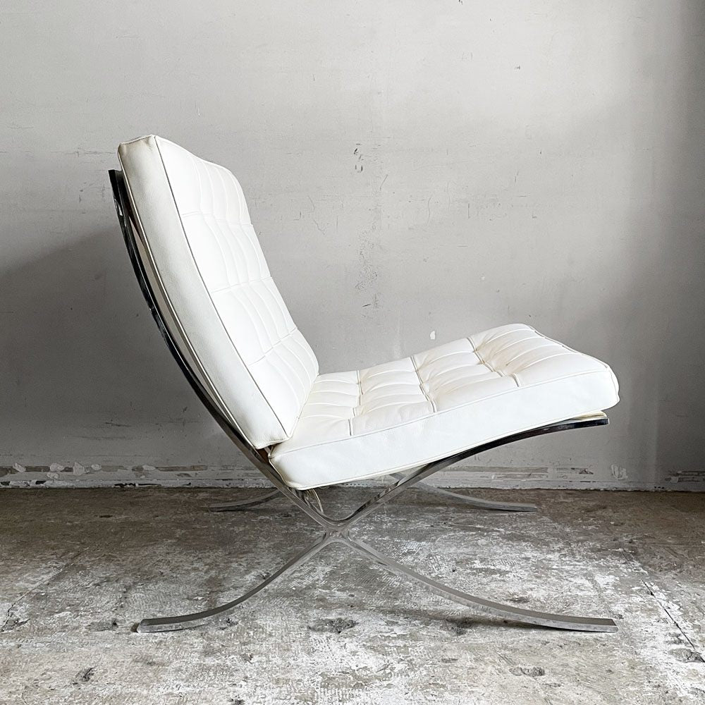 バルセロナチェア Barcelona Chair 1シーター レザー ホワイト リプロダクト品 1シーターソファ ミース・ファン・デル・ローエ モダンデザイン ■
