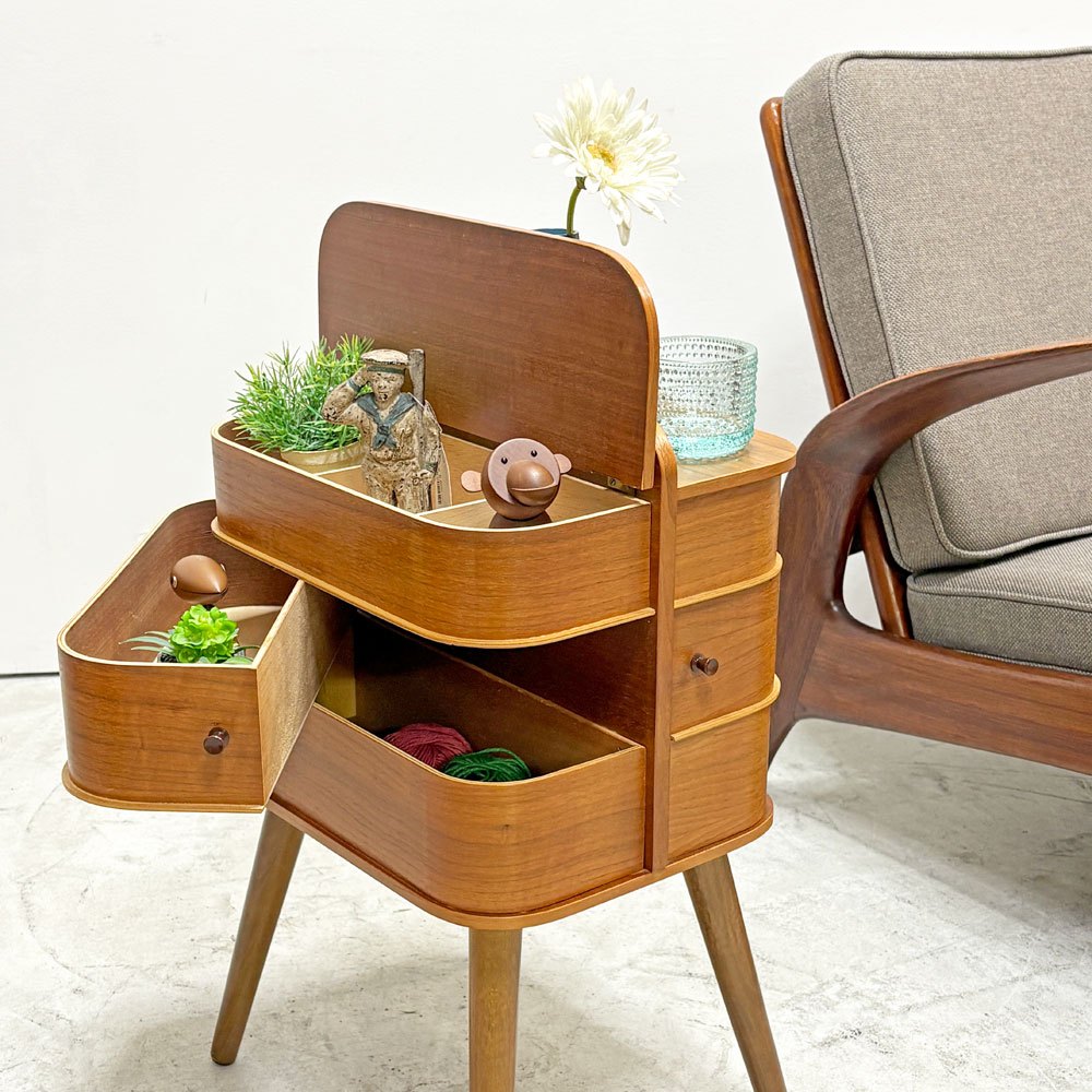 デンマークビンテージ Danish Vintage チーク材 ソーイングボックス 裁縫箱 3段 6杯 脚付 北欧家具 ●