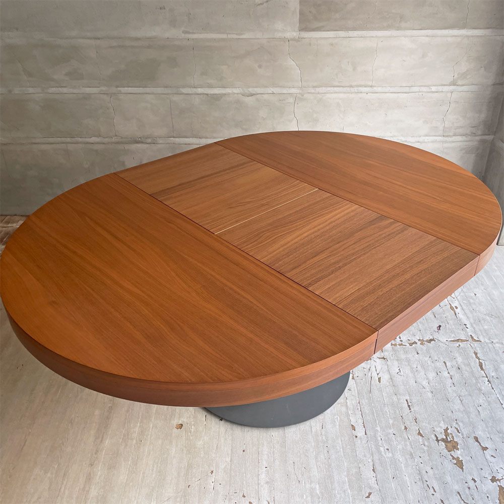 ボーコンセプト BoConcept グラナダ GRANADA エクステンション ダイニングテーブル ラウンド 伸長式 ウォールナット材 デンマーク モダンデザイン ♪