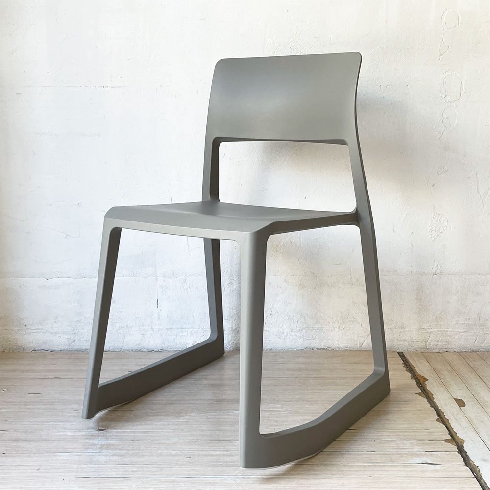 ヴィトラ Vitra ティプトン Tipton ダイニングチェア スタッキングチェア チルト機能 ロッキングチェア バサルト ★