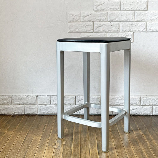 エメコ EMECO カウンタースツール COUNTER STOOL H63cm シートクッション付き フィリップ・スタルク Philippe Starck  ブラッシュドアルミ インダストリアルデザイン ◎