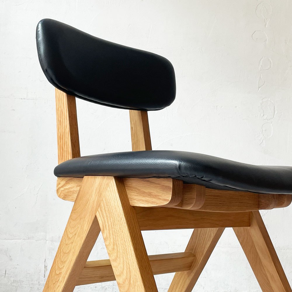 ドアーズリビングプロダクツ DOORS LIVING PRODUCTS ボシー BOTHY Mountain Leg Chair ダイニングチェア PVCレザー オーク無垢材 コンパスレッグ A ★
