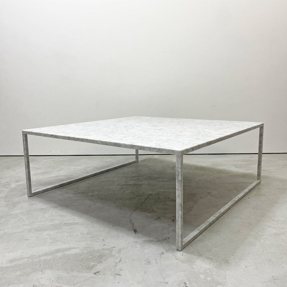 エ インテリアズ è interiors バイ インテリアズ by interiors ビーケーテーブル BK TABLE センターテーブル ローテーブル スクエア 大理石 モダンデザイン 定価￥228,800- ●