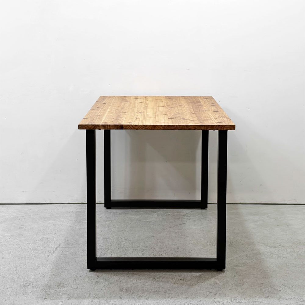 かなでもの KANADEMONO ザ・テーブル THE TABLE デスク 杉無垢材 W140cm スチール スクエアレッグ ブラック 定価￥55,000- ●