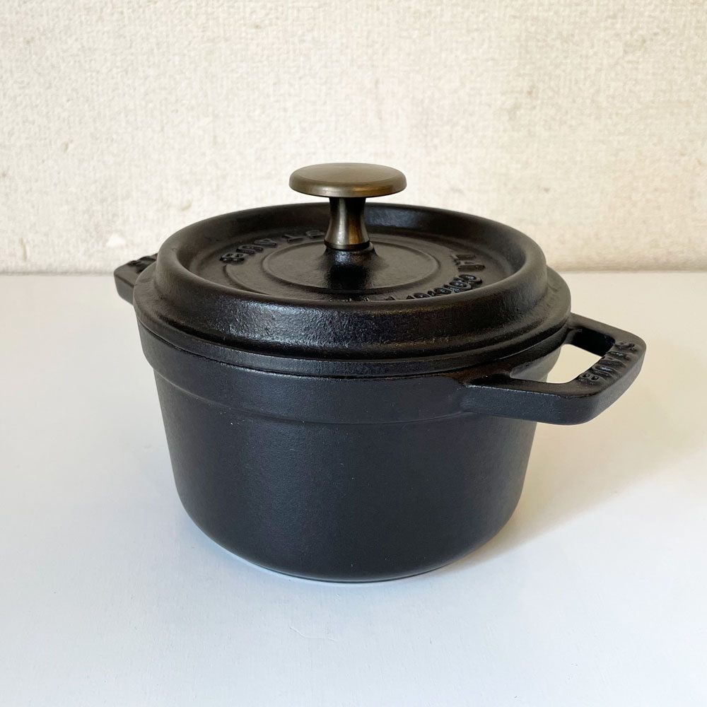 ストウブ STAUB ピコ・ココット de GOHAN ラウンド ブラック 12cm 鋳物 フランス 定価￥17,600- ◎