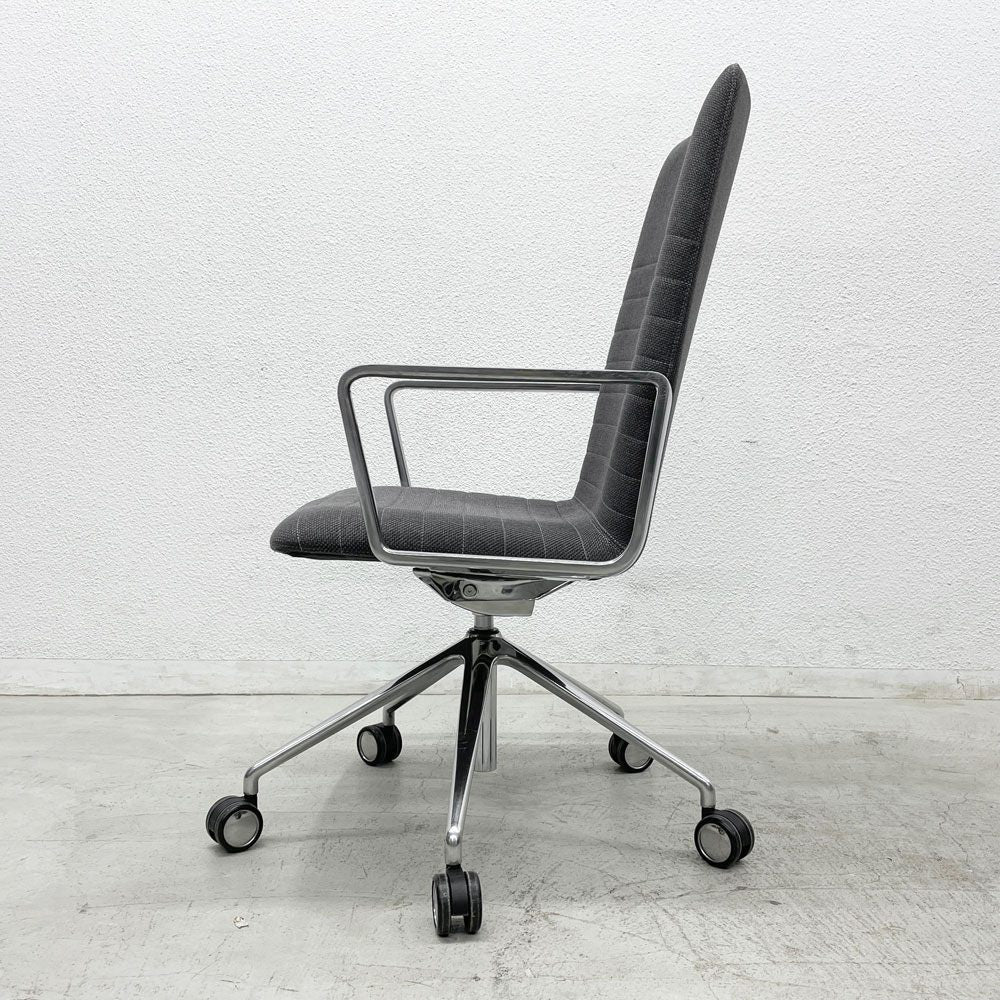 アンドリューワールド Andreu World フレックス エグゼクティブ Flex Executive インターミディエイトバック アームチェア デスクチェア アルミ キャスターベース ガス圧昇降 参考価格 ¥295,460- A 〓