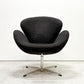 スワンチェア SWAN CHAIR ラウンジチェア アルネ・ヤコブセン Arne Jacobsen ブラック系 ファブリック スウィベル式 リプロダクト デンマークデザイン ●