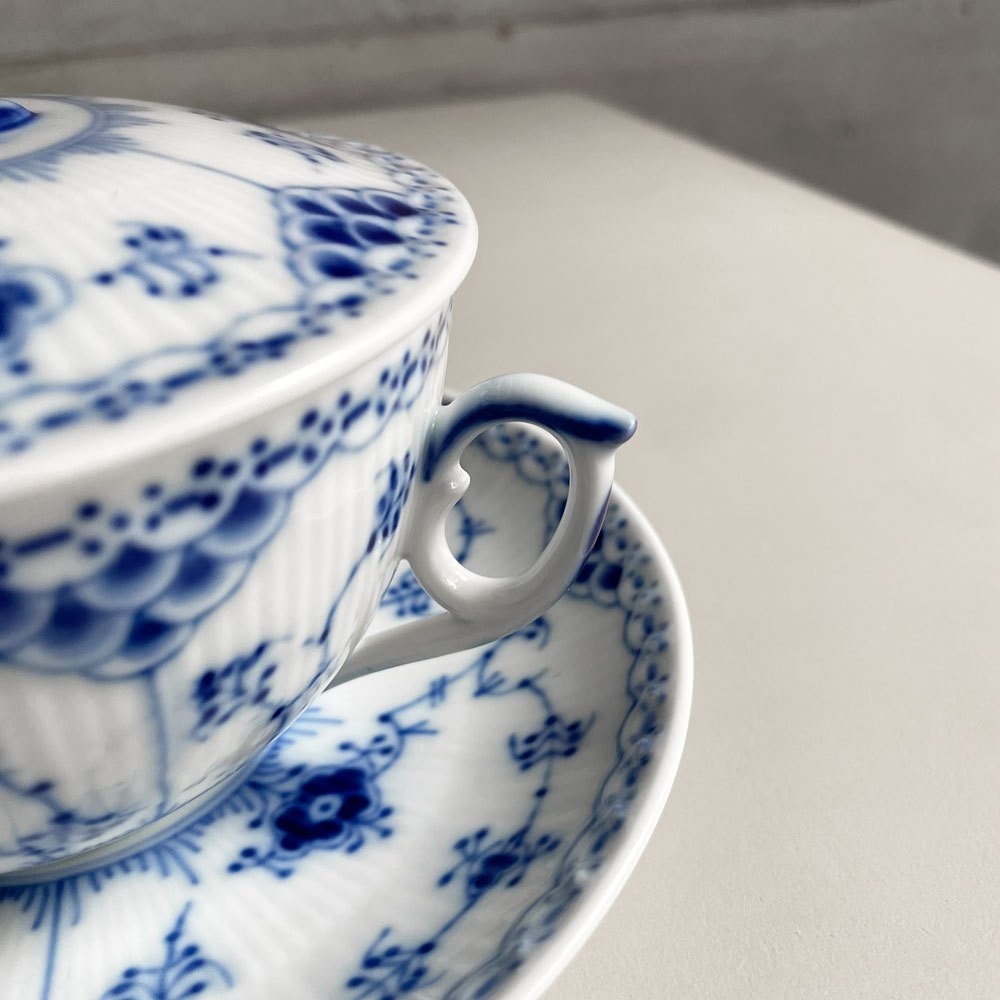 ロイヤルコペンハーゲン ROYAL COPENHAGEN ブルーフルーテッド ハーフレース スープカップ&ソーサー 陶器 北欧食器 廃番 箱付き 未使用 F ♪
