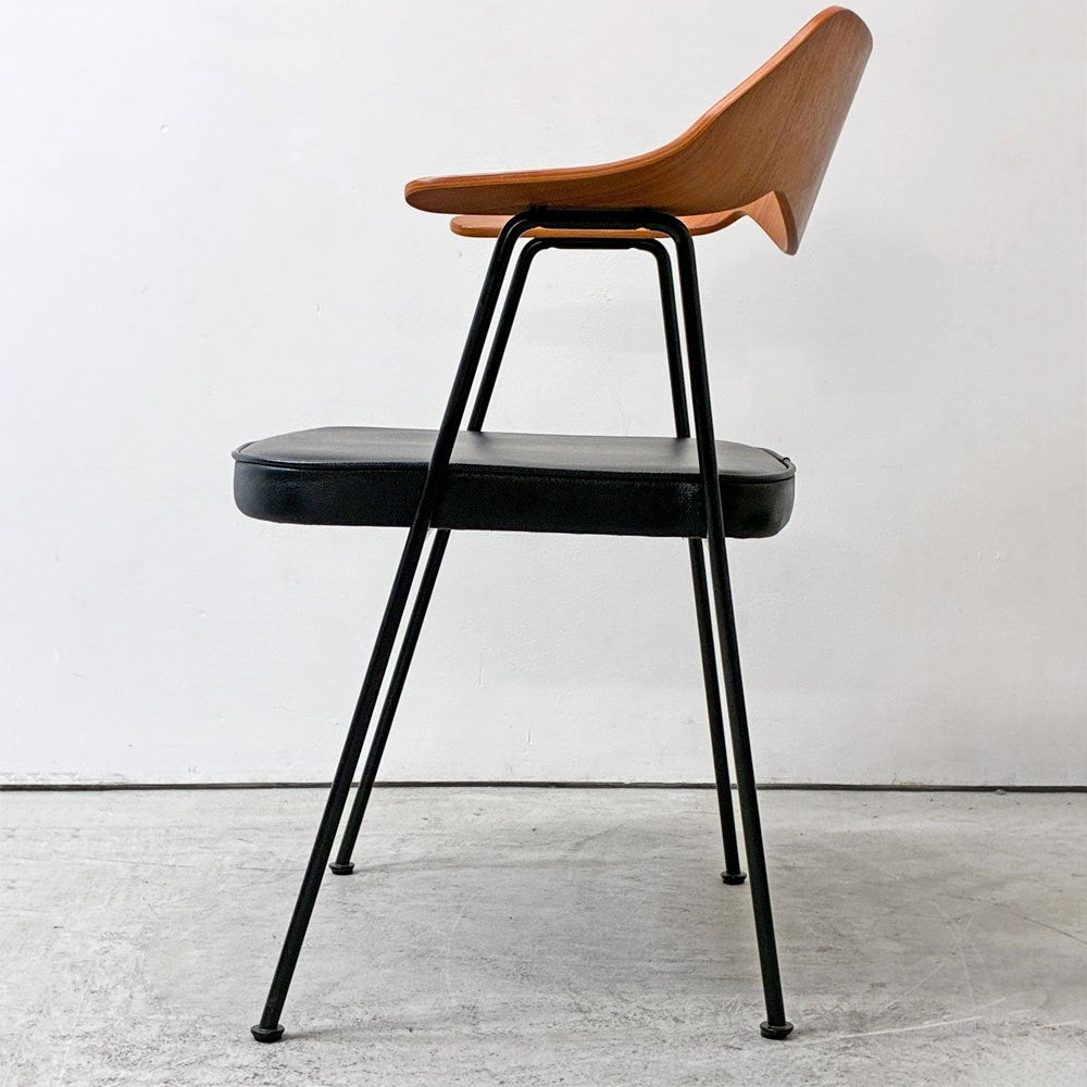 ケースファニチャー Case Furniture 675チェア ウォールナットフレーム×レザーシート 本革 ロビンデイ Robin Day アクタス取扱 ●