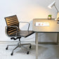 ハーマンミラー Herman Miller アルミナムグループ マネジメントチェア 本革 ブラック 回転式昇降 5本脚 キャスター付 C&R イームズ ●