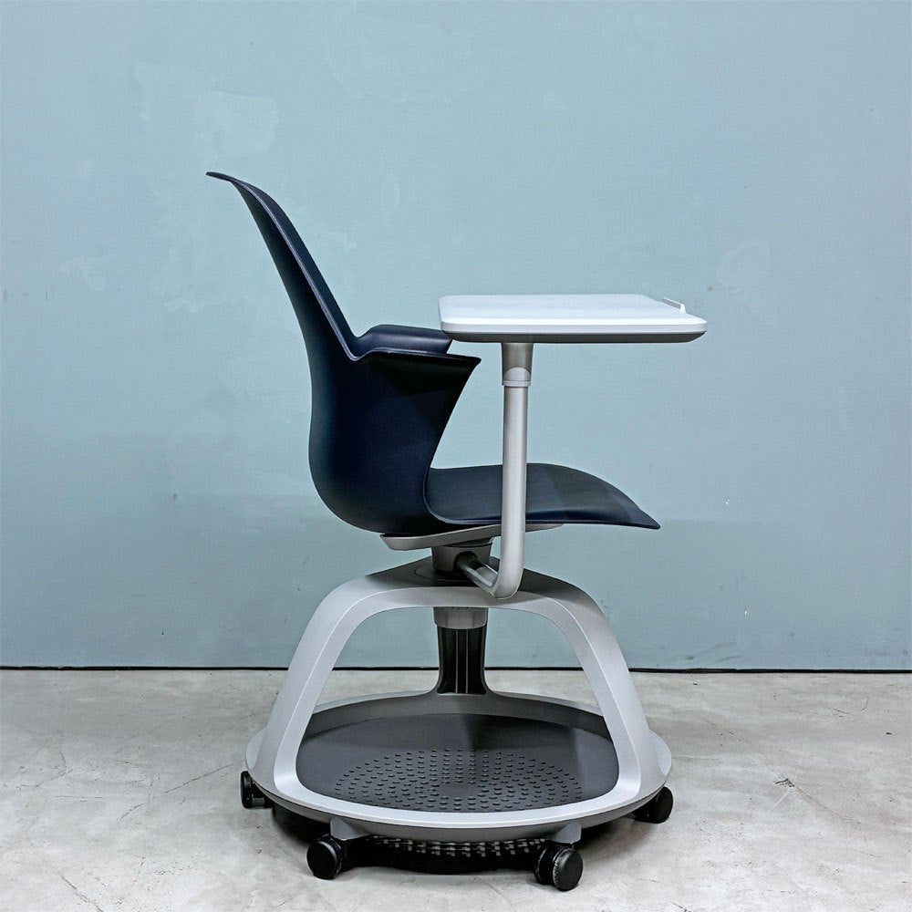 スチールケース Steelcase ノード node ミーティングチェア オフィスチェア ネイビー 可動式サイドテーブル＆キャスター付 ◎