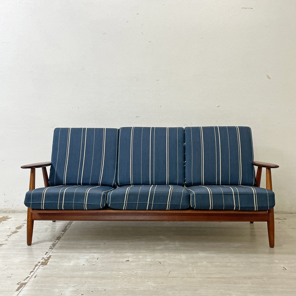 ゲタマ GETAMA GE240 3シーターソファ チーク材×オーク材 ハンス・J・ウェグナー Hans J Wegner 北欧 デンマークビンテージ 希少 ●