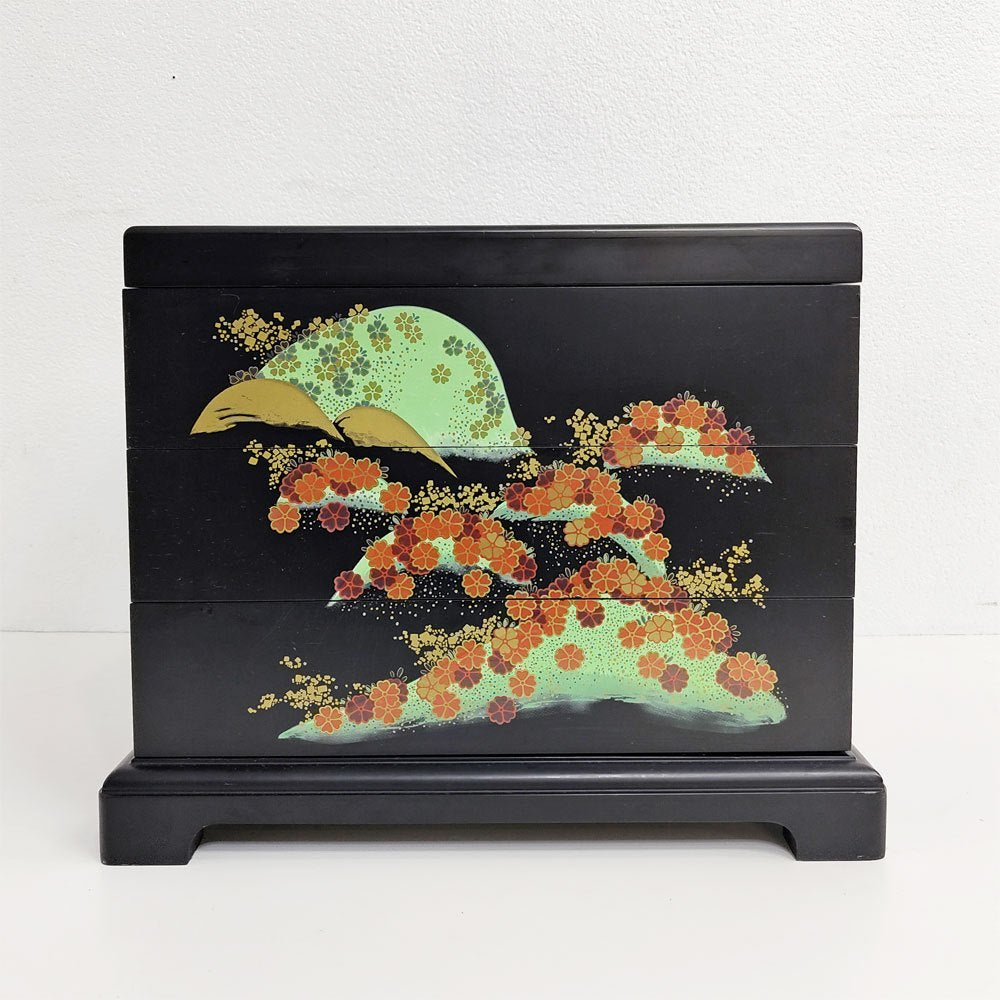 フランクリンポーセリン FRANKLIN PORCELAIN 有名旅館の酒盃コレクションの蒔絵三段重箱  コレクションケース 和モダン ●