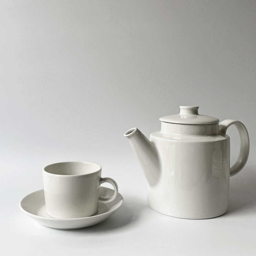 イッタラ iittala ティーマ TEEMA ティーポット ホワイト カイ・フランク Kaj Franck 耐熱 オーブン・レンジ可能 北欧食器 ◇