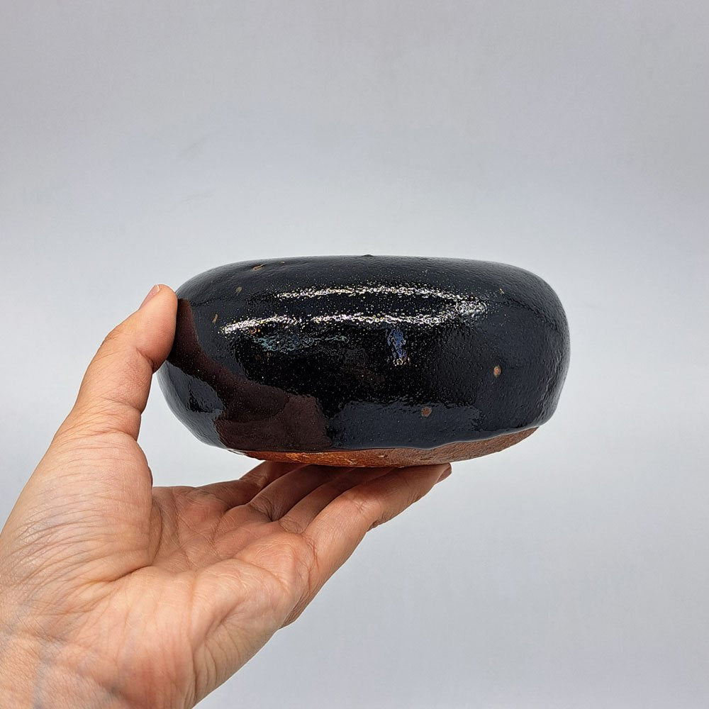 壷田和宏・亜矢 黒釉 オブジェ Φ13.5x7cm 現代作家 ●