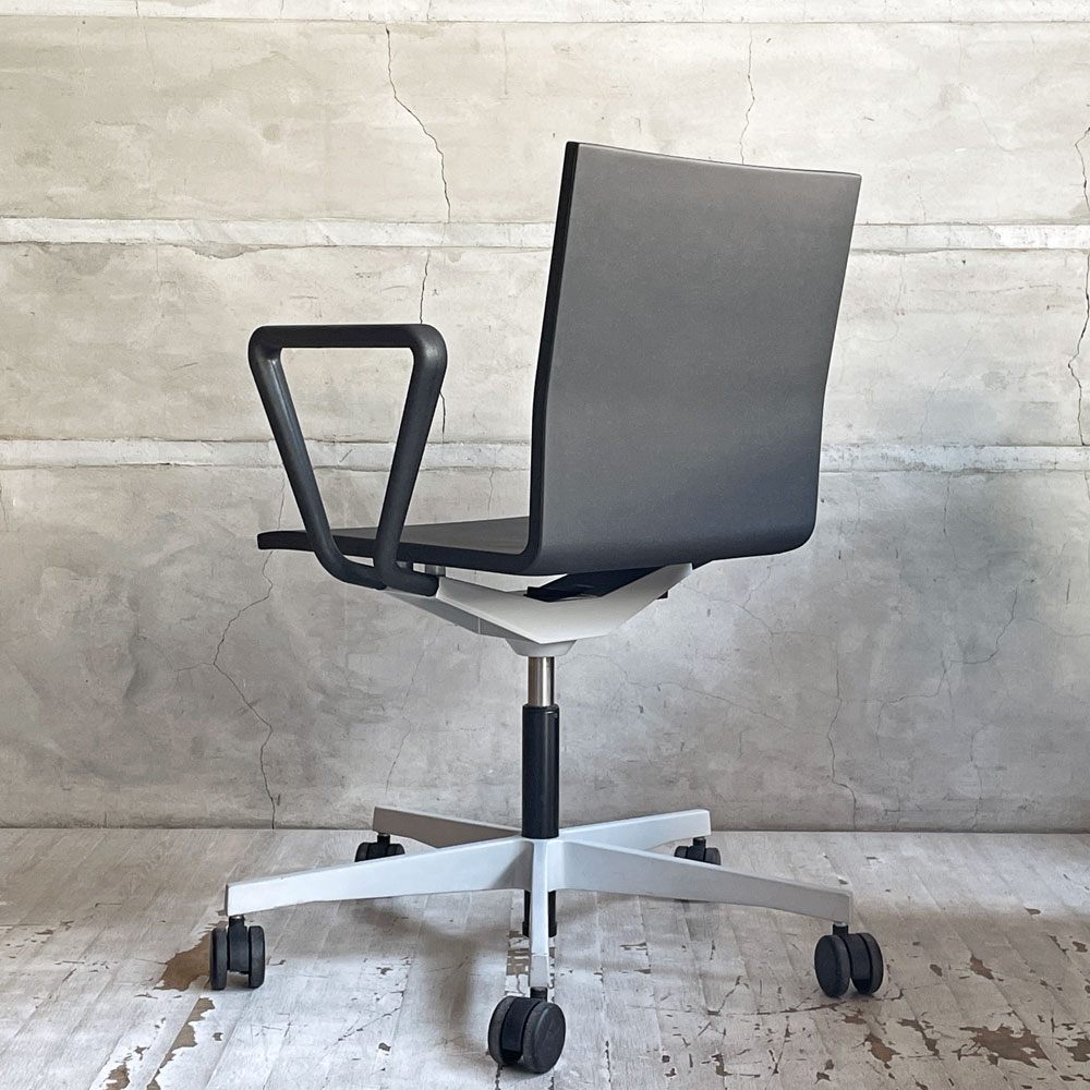 ヴィトラ vitra ゼロフォー .04 スタジオチェア アームレスト付 ハードキャスター マールテン・ヴァン・セーヴェレン Maarten Van Severen 定価￥202,400- A ♪