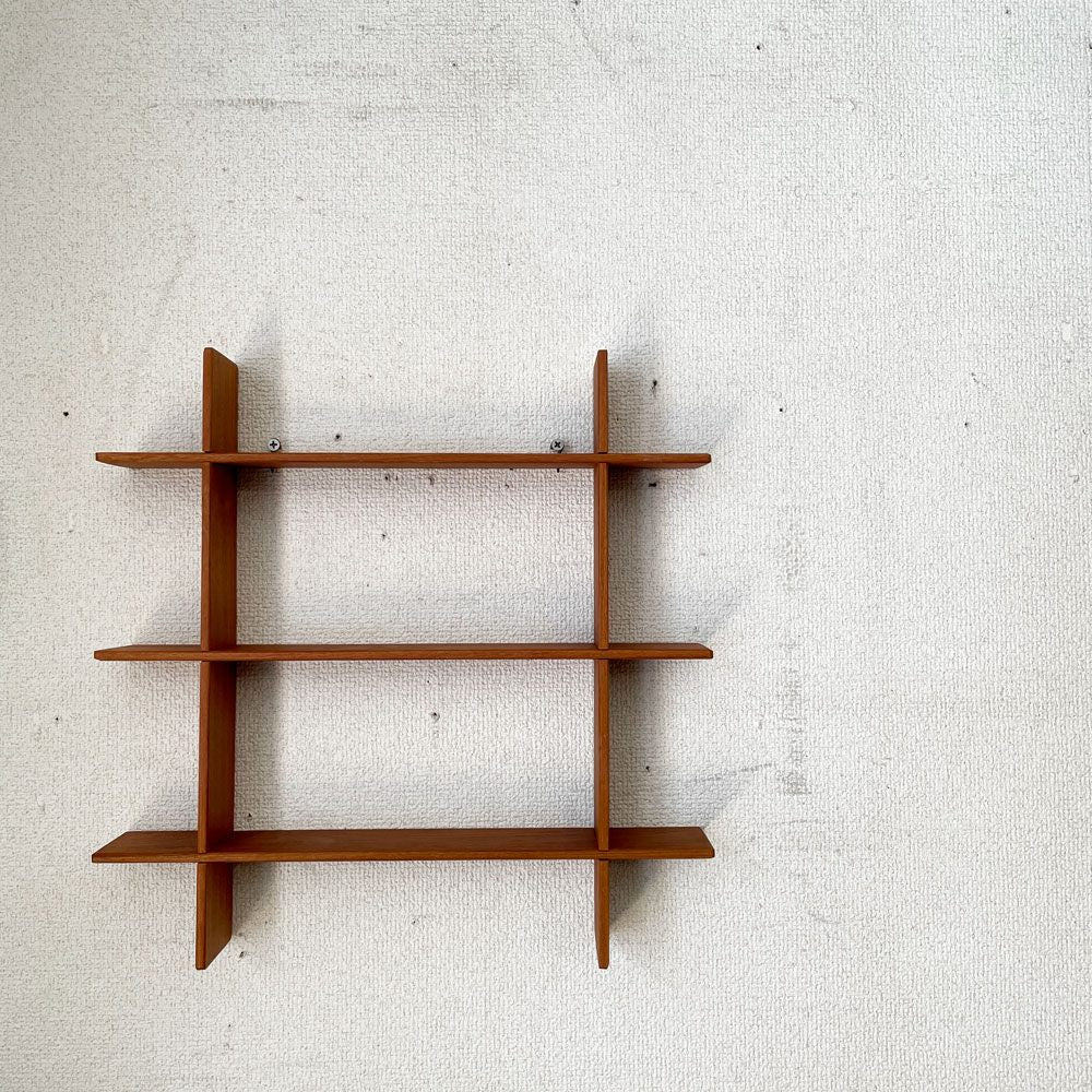 スウェーデンビンテージ Swedish Vintage チーク材 ウォールクロスシェルフ ディスプレイラック 3段 39×39cm 壁掛け ミッドセンチュリー 北欧家具 A ◎