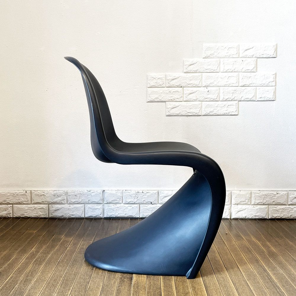 ヴィトラ vitra パントンチェア ダイニングチェア スタッキングチェア ディープブラック ヴェルナー・パントン Panton ミッドセンチュリー スペースエイジ B ◎