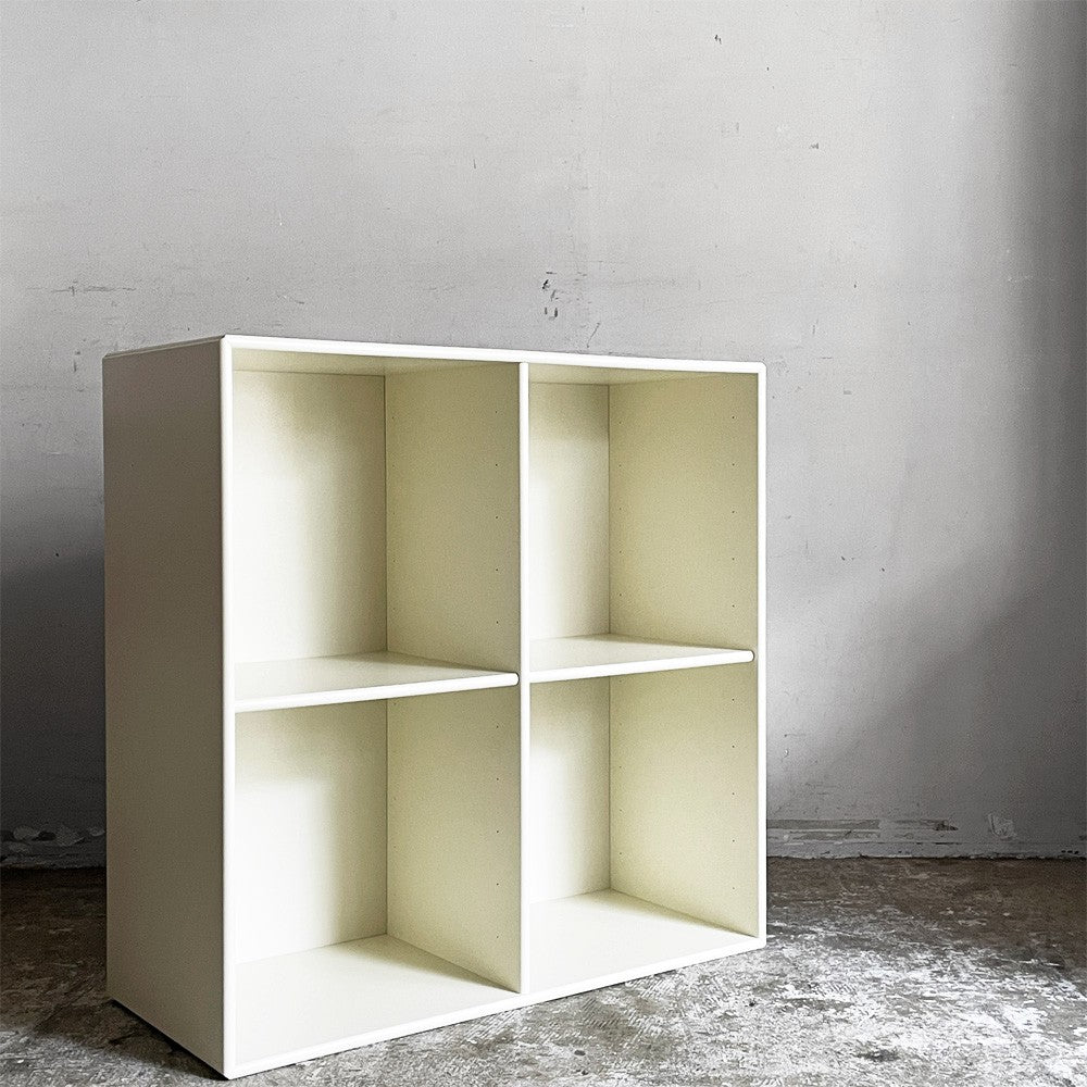 モンタナ MONTANA ベーシックシェルフ BASIC SHELF 1112 2列2段 オープンシェルフ W69.6×D30×H69.6cm ピーター・J・ラッセン Peter J. Lassenアイボリー オフホワイト デンマーク ■