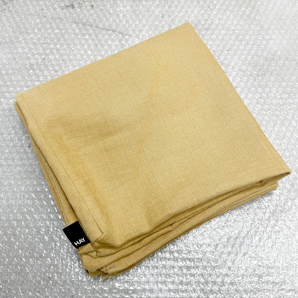 ヘイ HAY Pouf Planar フロア クッション ライトイエロー 発泡ポリプロピレン 参考定価：￥30,800- ●