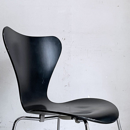 フリッツハンセン Fritz Hansen セブンチェア ブラックラッカー アルネ・ヤコブセン スタッキングチェア デンマーク 1997年製 B ■