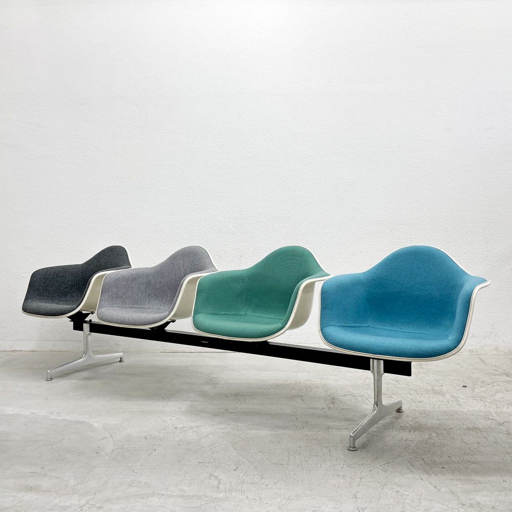 ハーマンミラー Herman Miller ビンテージ エアポートベンチ タンデムシート 4連 アームシェル 2nd ファブリック 新品張替え済 イームズ 希少 グレー・ライトグレー・ミント・スカイブルー D〓