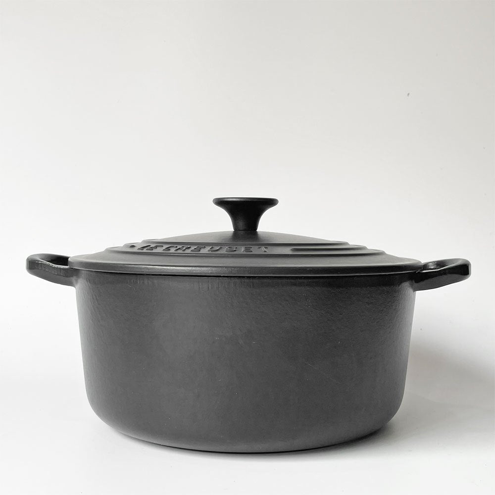 ルクルーゼ LE CREUSET ココットロンド 両手鍋 22cm ブラック 両手鍋 鋳物 ★