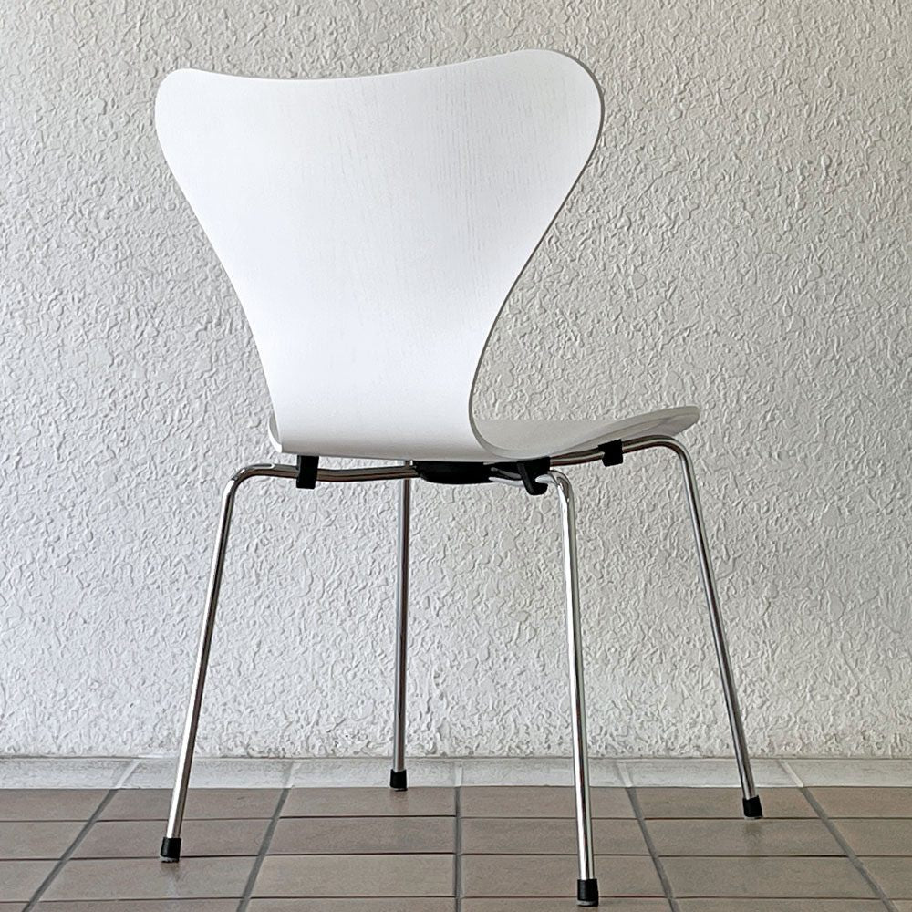 フリッツハンセン Fritz Hansen 3107 セブンチェア カラードアッシュ ホワイト アルネ・ヤコブセン 2022年製 北欧家具 デンマーク ◇