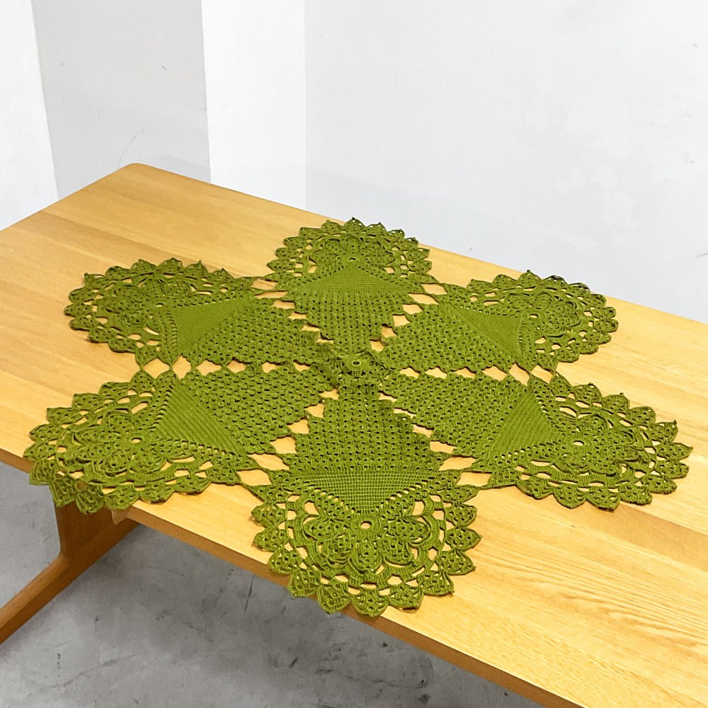 レース編み ドイリー テーブルマット 雪結晶 大判 94×90cm ●